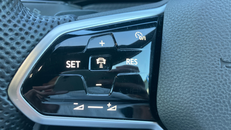 Volkswagen Golf 1.5 eTSI 150 R-Line 5dr DSG Petrol Hatchback